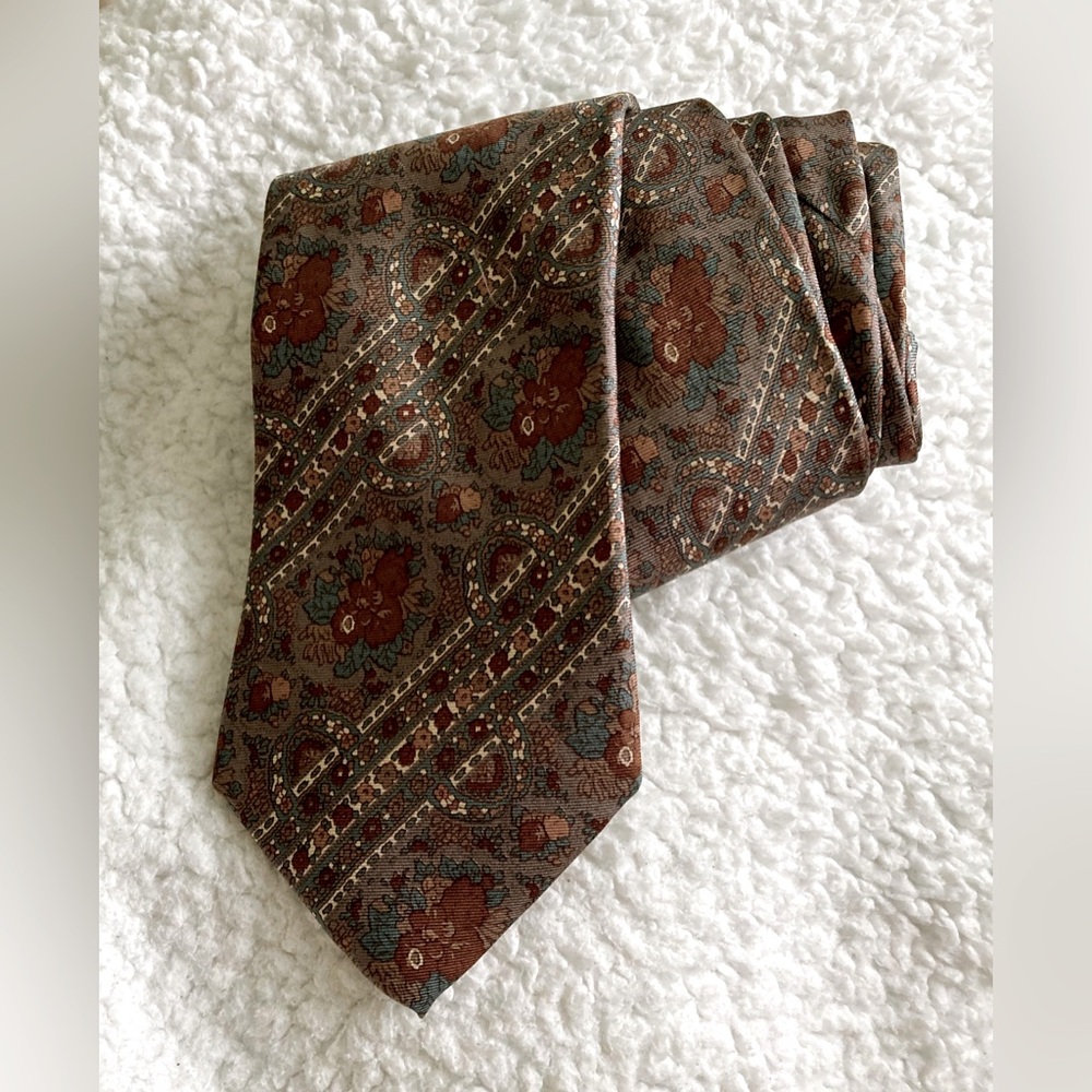 xAndrini tie